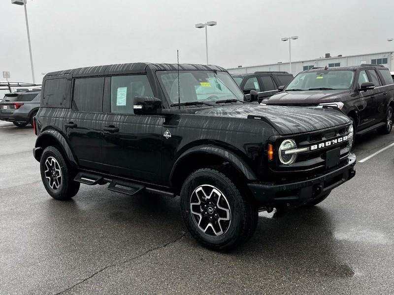 new 2024 Ford Bronco car, priced at $53,412