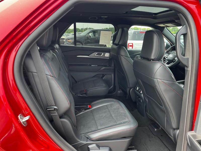 new 2025 Ford Explorer car, priced at $58,747