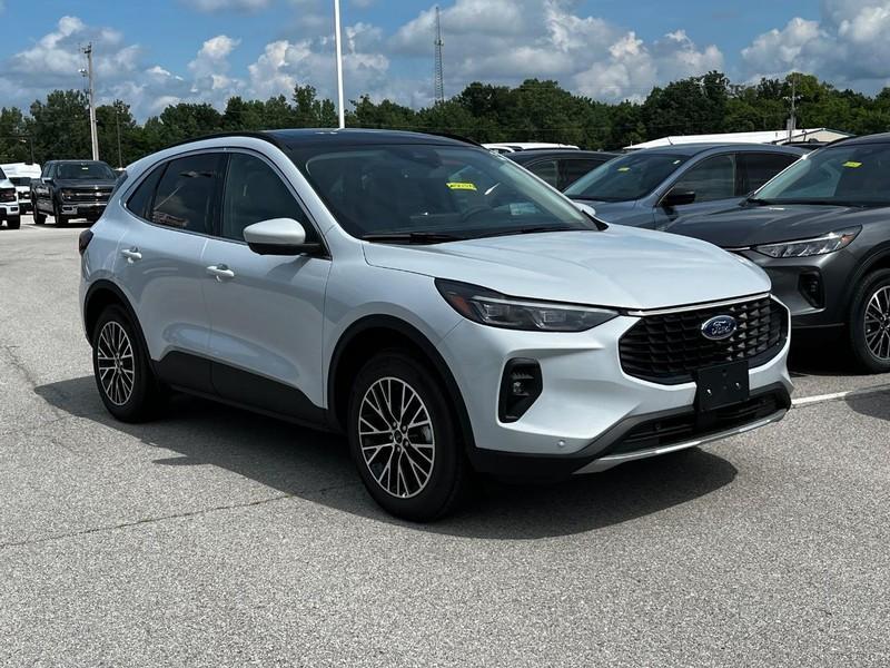 new 2025 Ford Escape car, priced at $43,226