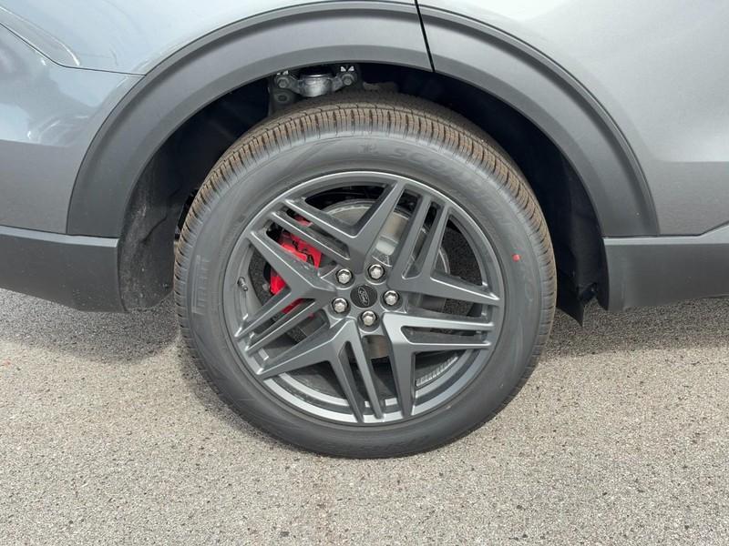 new 2025 Ford Explorer car, priced at $50,739