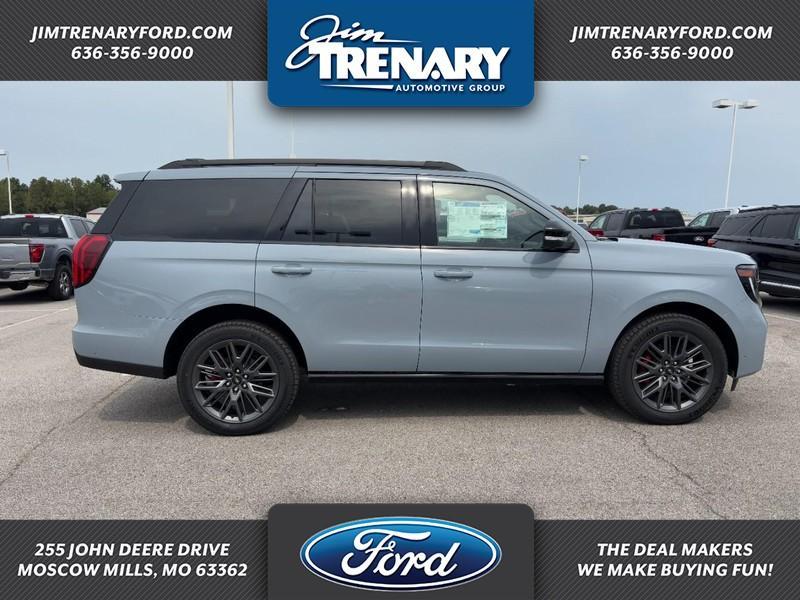 new 2025 Ford Expedition car, priced at $81,362