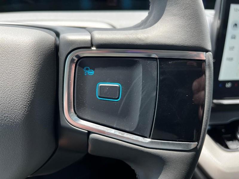 new 2025 Ford Expedition car, priced at $65,143