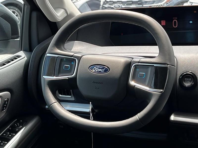new 2025 Ford Expedition car, priced at $65,143