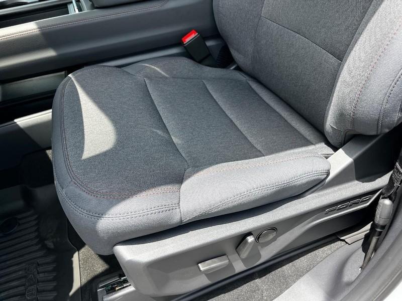 new 2025 Ford Expedition car, priced at $65,143