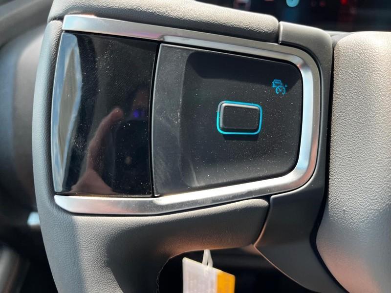 new 2025 Ford Expedition car, priced at $65,143