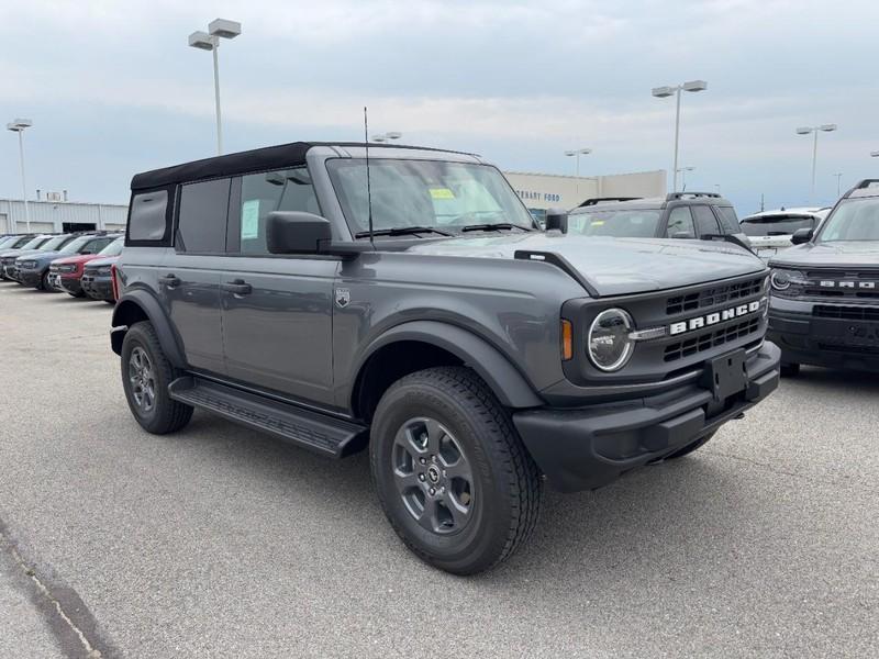 new 2025 Ford Bronco car, priced at $43,568