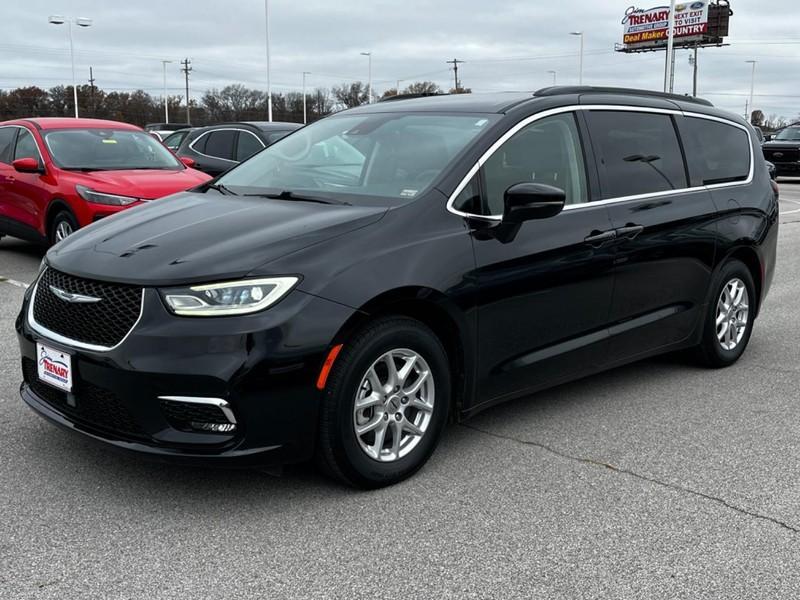 used 2022 Chrysler Pacifica car, priced at $23,795