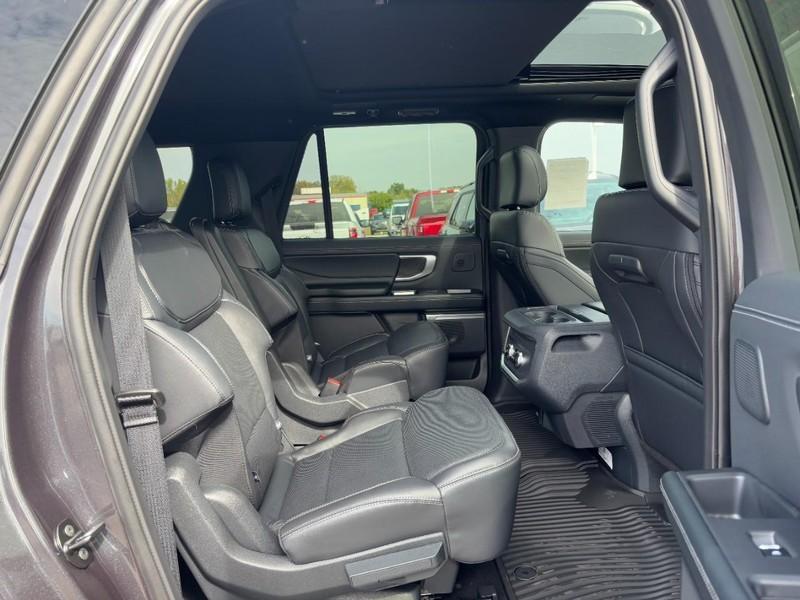 new 2025 Ford Expedition Max car, priced at $85,547