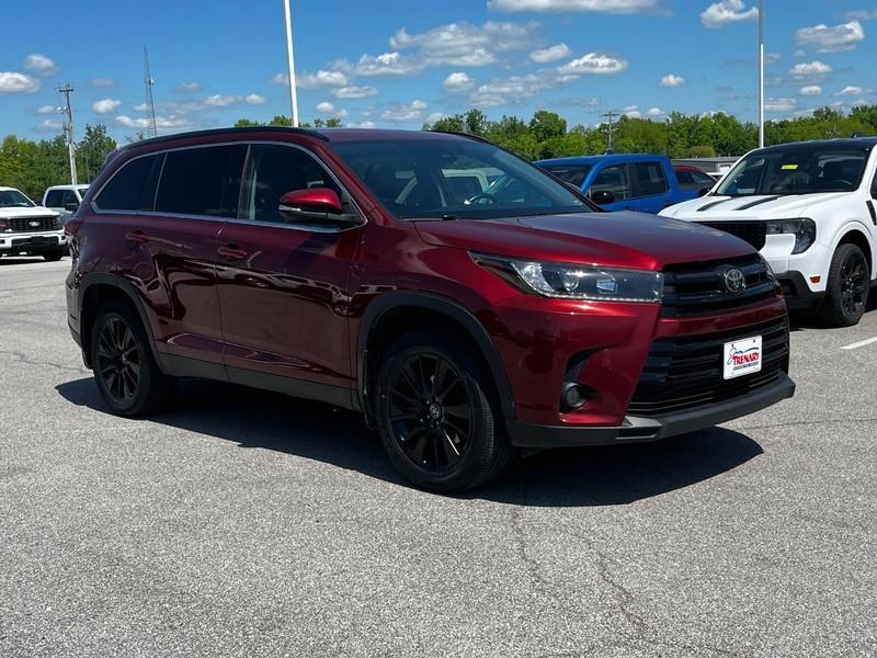 used 2019 Toyota Highlander car, priced at $22,795