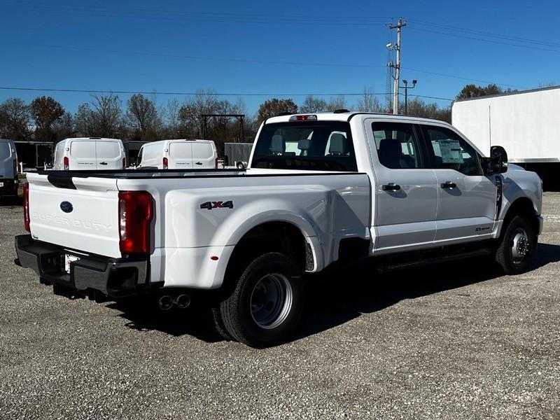 new 2024 Ford F-350 car, priced at $62,745