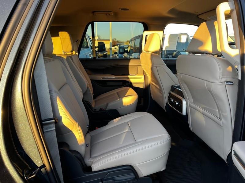 new 2024 Ford Expedition Max car, priced at $64,296