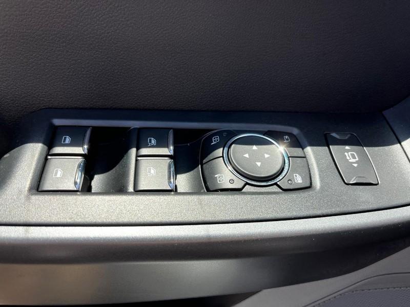 new 2025 Ford F-250 car, priced at $69,615