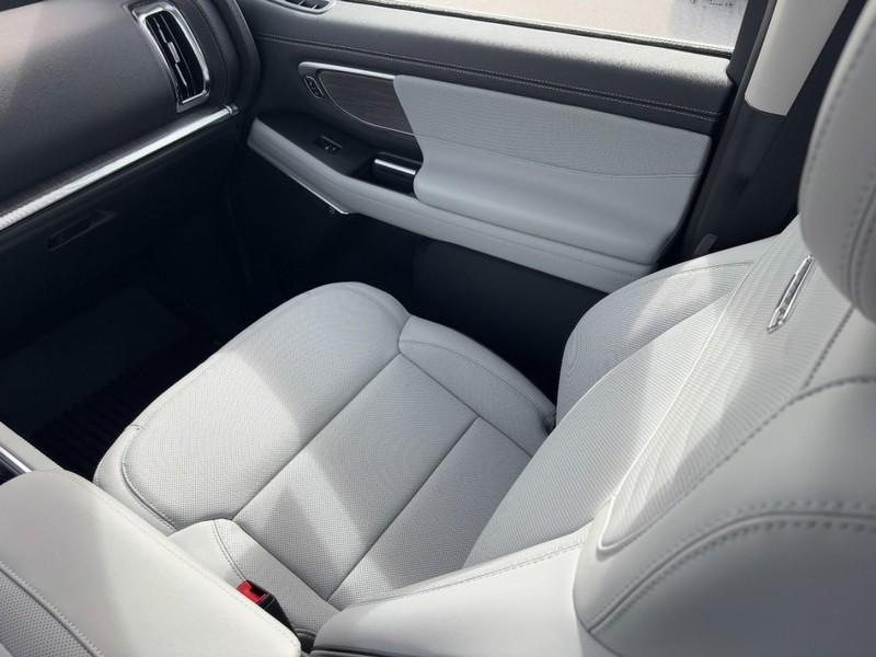 new 2025 Ford Expedition Max car, priced at $90,996