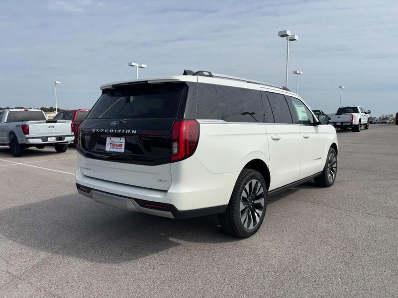 new 2025 Ford Expedition Max car, priced at $90,996