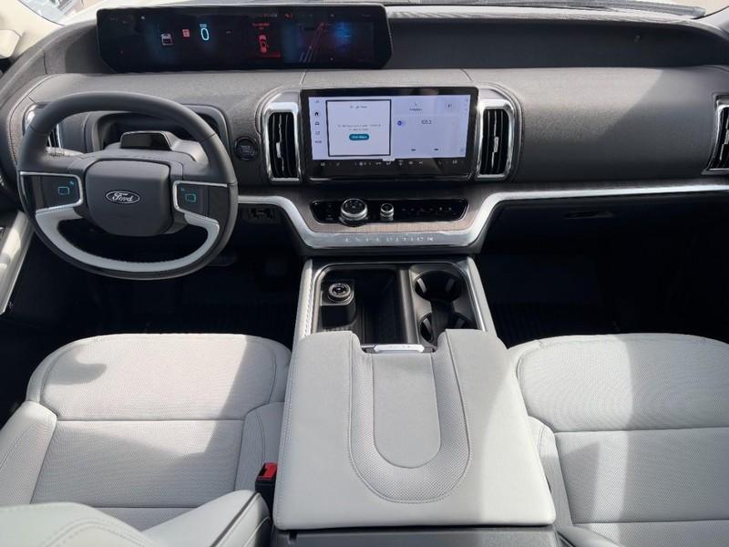 new 2025 Ford Expedition Max car, priced at $90,996