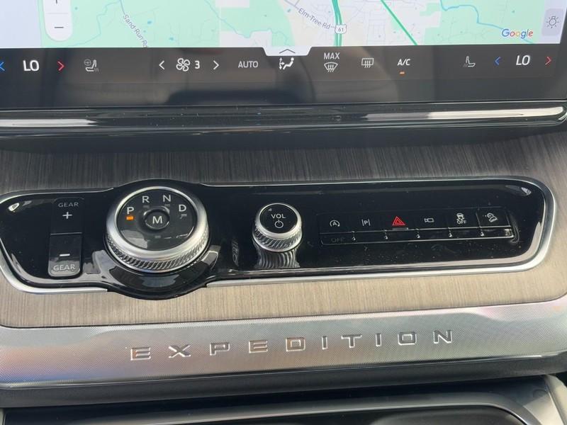 new 2025 Ford Expedition Max car, priced at $90,996