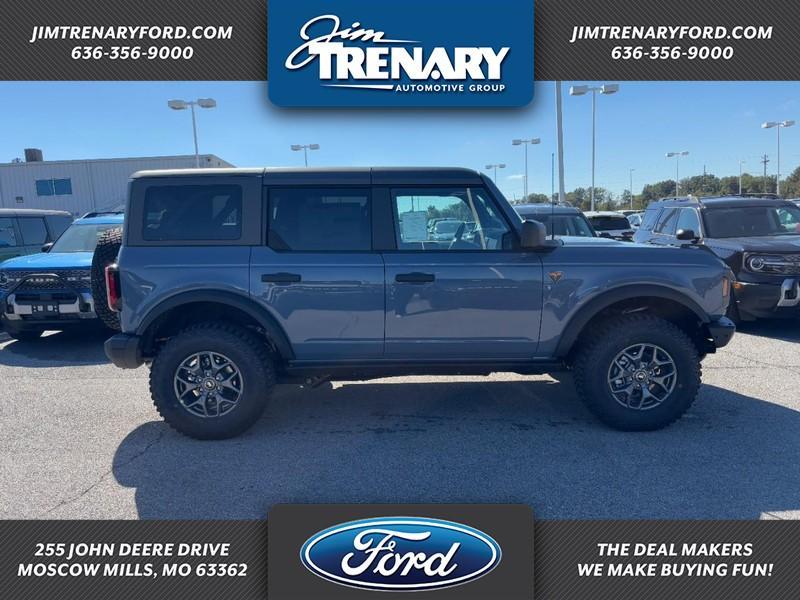 new 2025 Ford Bronco car, priced at $61,474