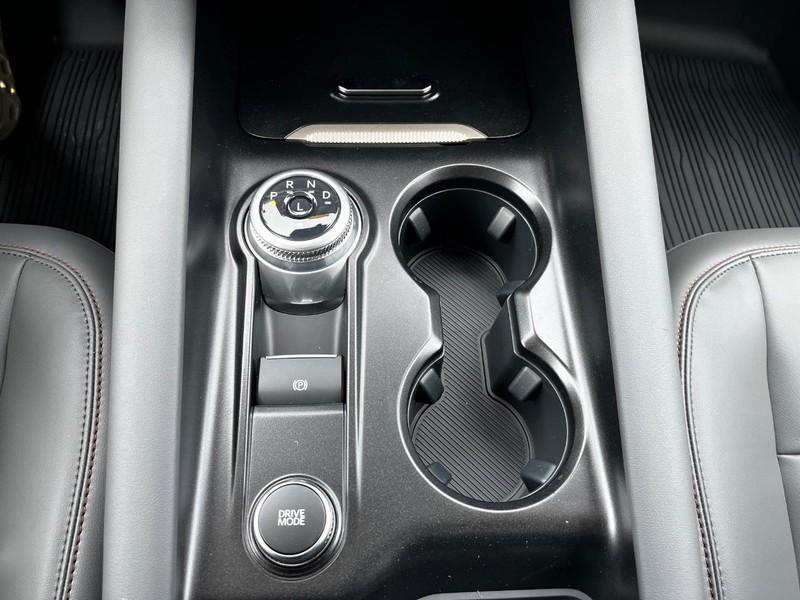 new 2025 Ford Explorer car