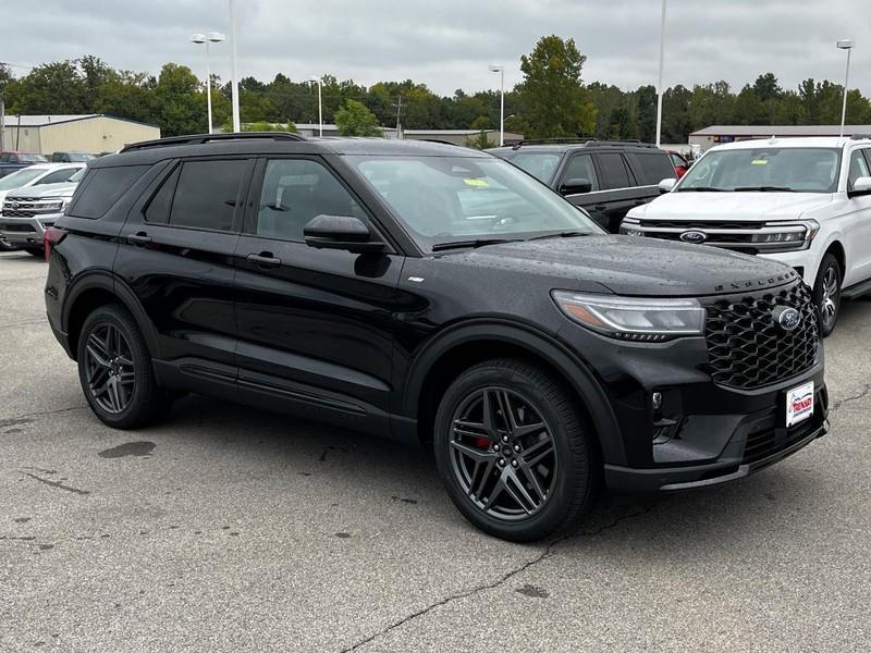 new 2025 Ford Explorer car, priced at $47,025