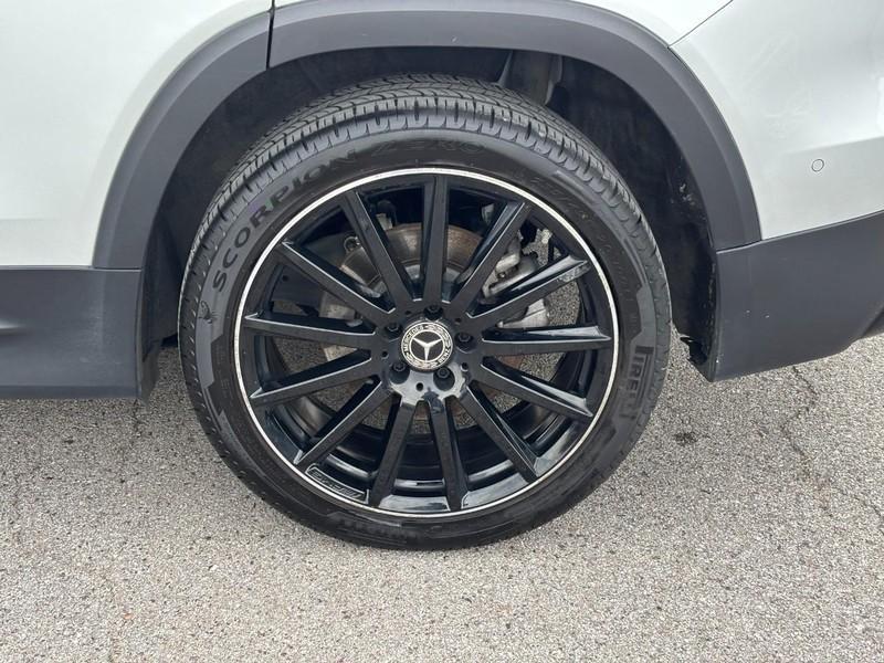 used 2020 Mercedes-Benz GLB 250 car, priced at $27,595