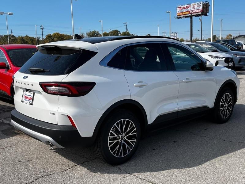 new 2025 Ford Escape car, priced at $39,995