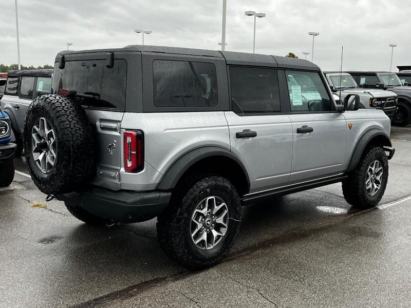 new 2024 Ford Bronco car, priced at $55,659