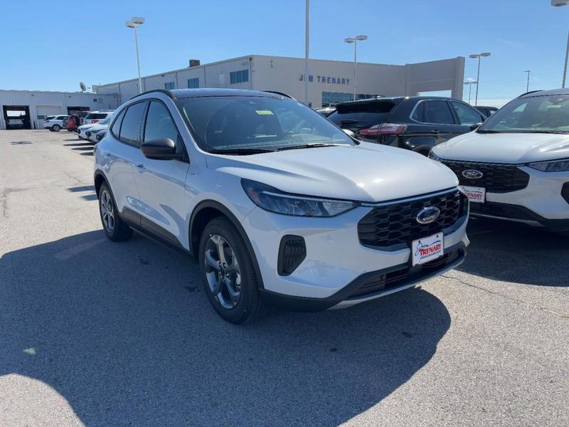 new 2026 Ford Escape car, priced at $34,665