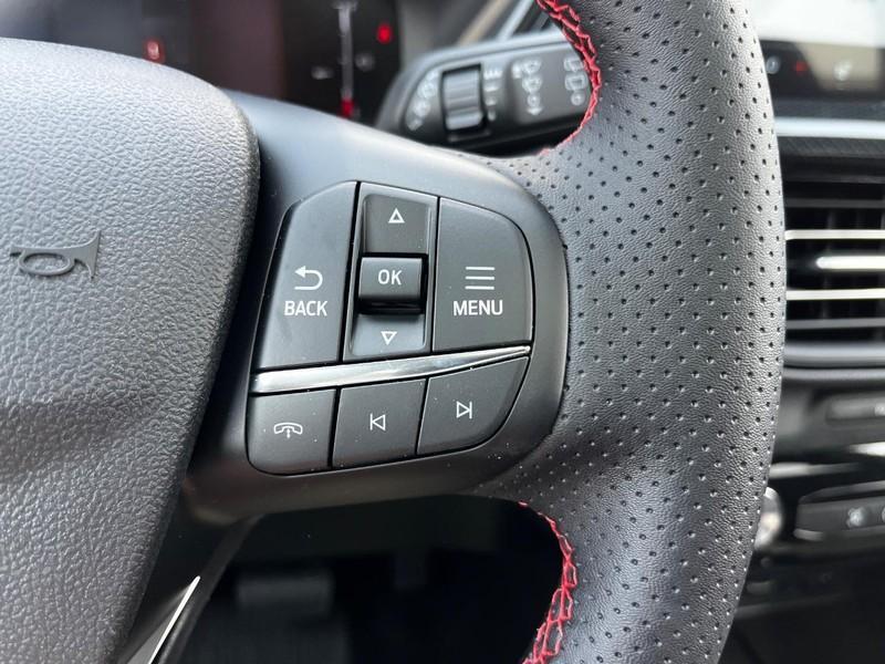 new 2025 Ford Escape car, priced at $33,701