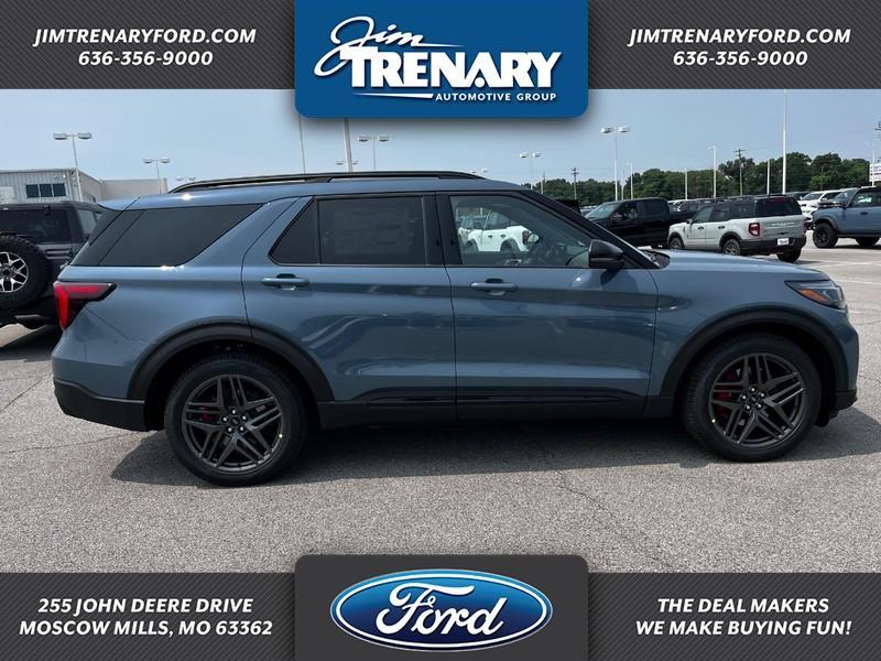 new 2025 Ford Explorer car