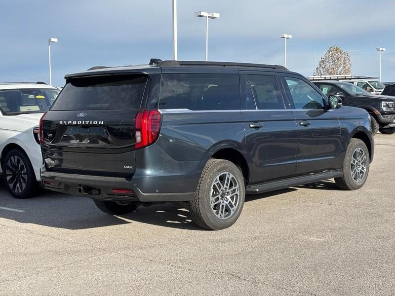 new 2025 Ford Expedition Max car, priced at $73,412