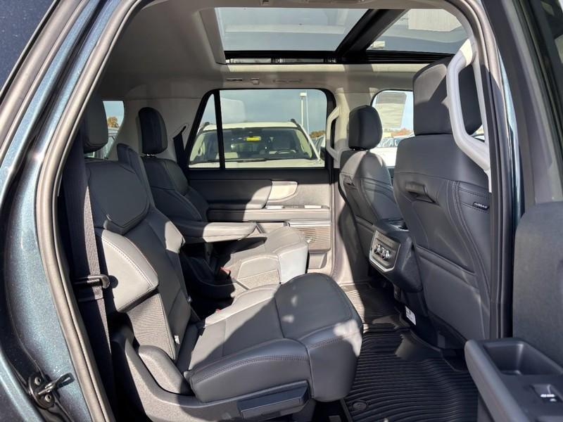 new 2025 Ford Expedition Max car, priced at $73,412