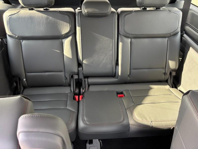 new 2025 Ford Expedition Max car, priced at $73,412