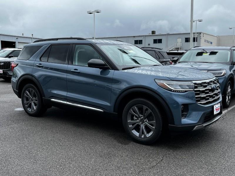 new 2025 Ford Explorer car, priced at $43,691