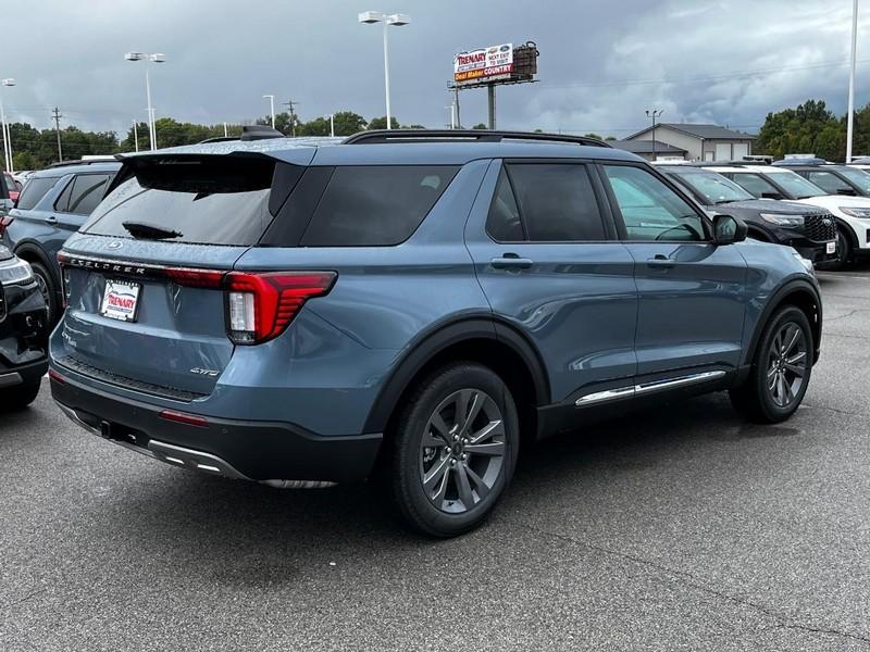 new 2025 Ford Explorer car, priced at $43,691