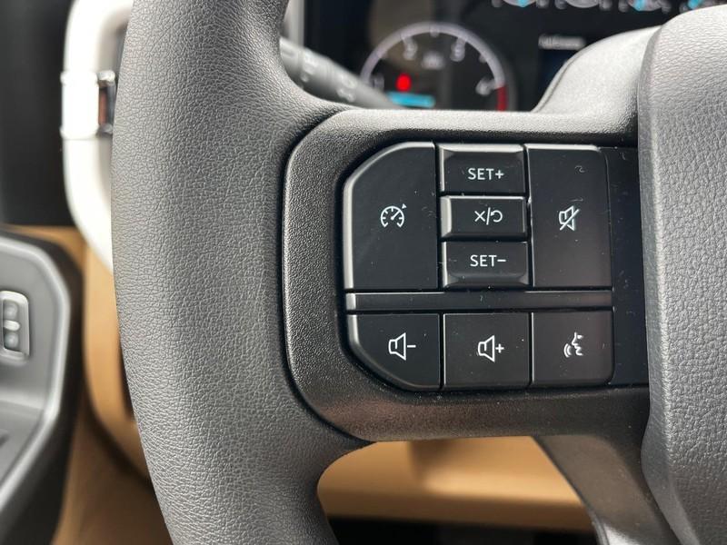 new 2025 Ford F-250 car, priced at $65,697