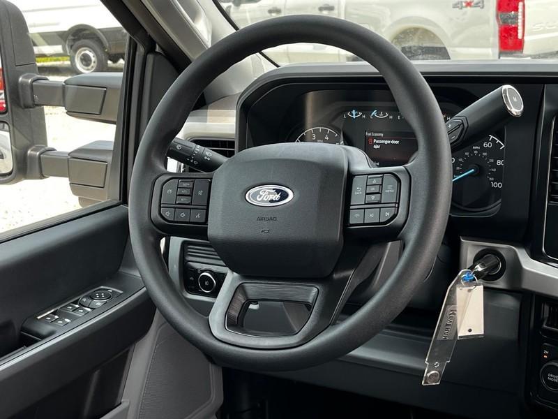 new 2025 Ford F-250 car, priced at $57,385
