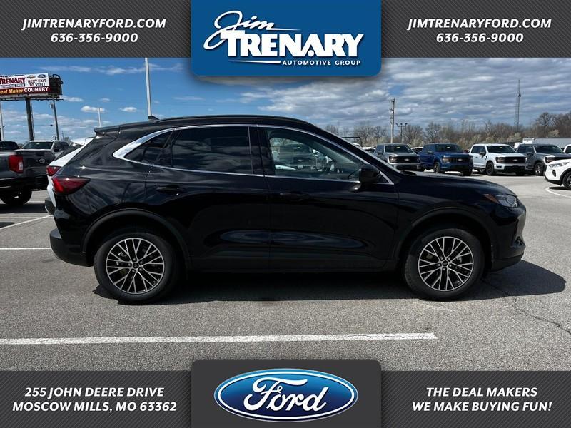 new 2025 Ford Escape car, priced at $31,248