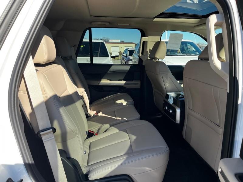 new 2024 Ford Expedition car, priced at $63,632