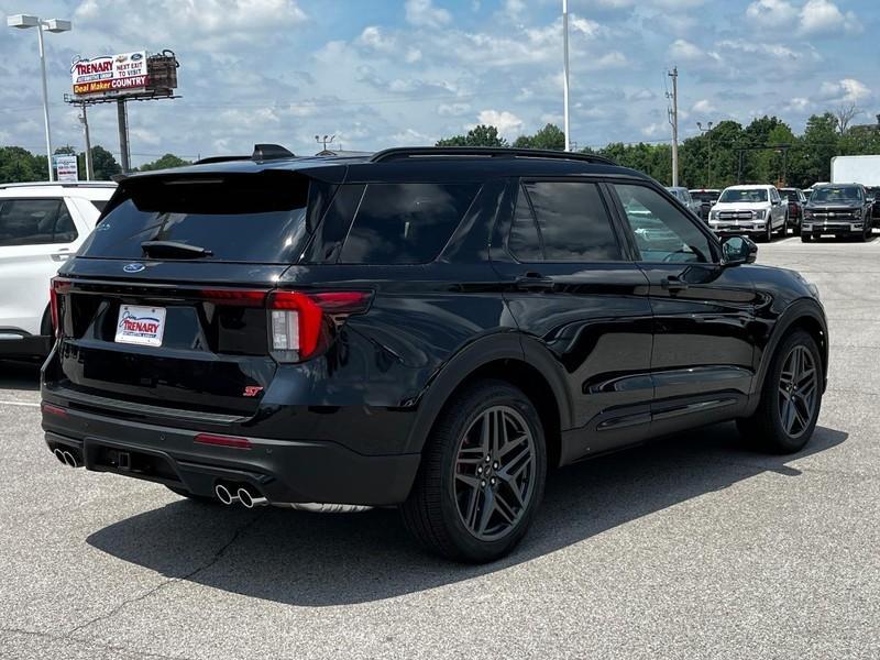 new 2025 Ford Explorer car