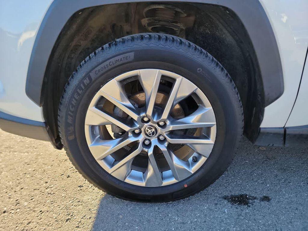 used 2021 Toyota RAV4 car, priced at $29,995