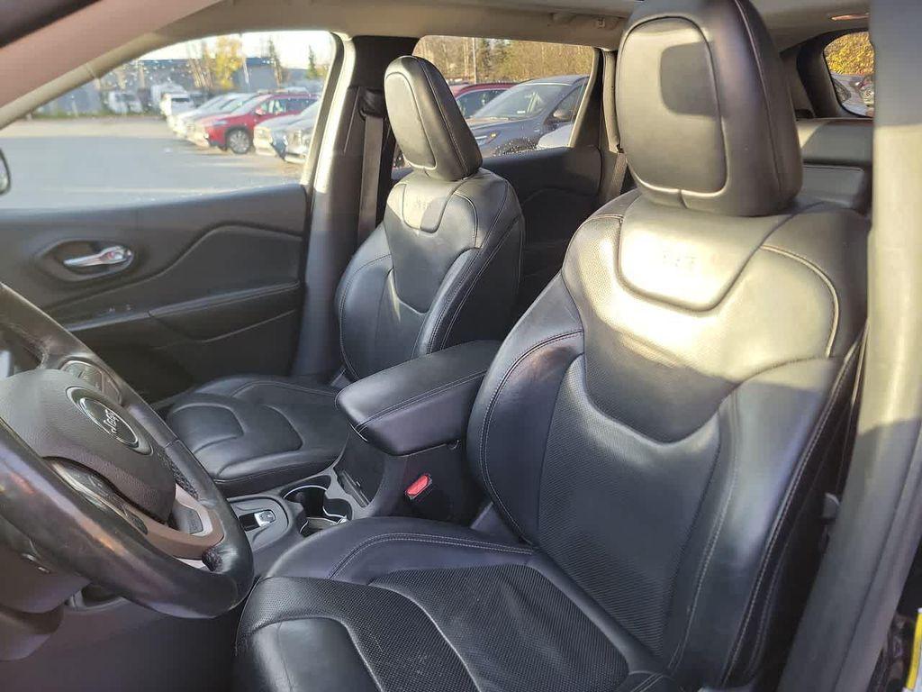 used 2015 Jeep Cherokee car, priced at $10,995