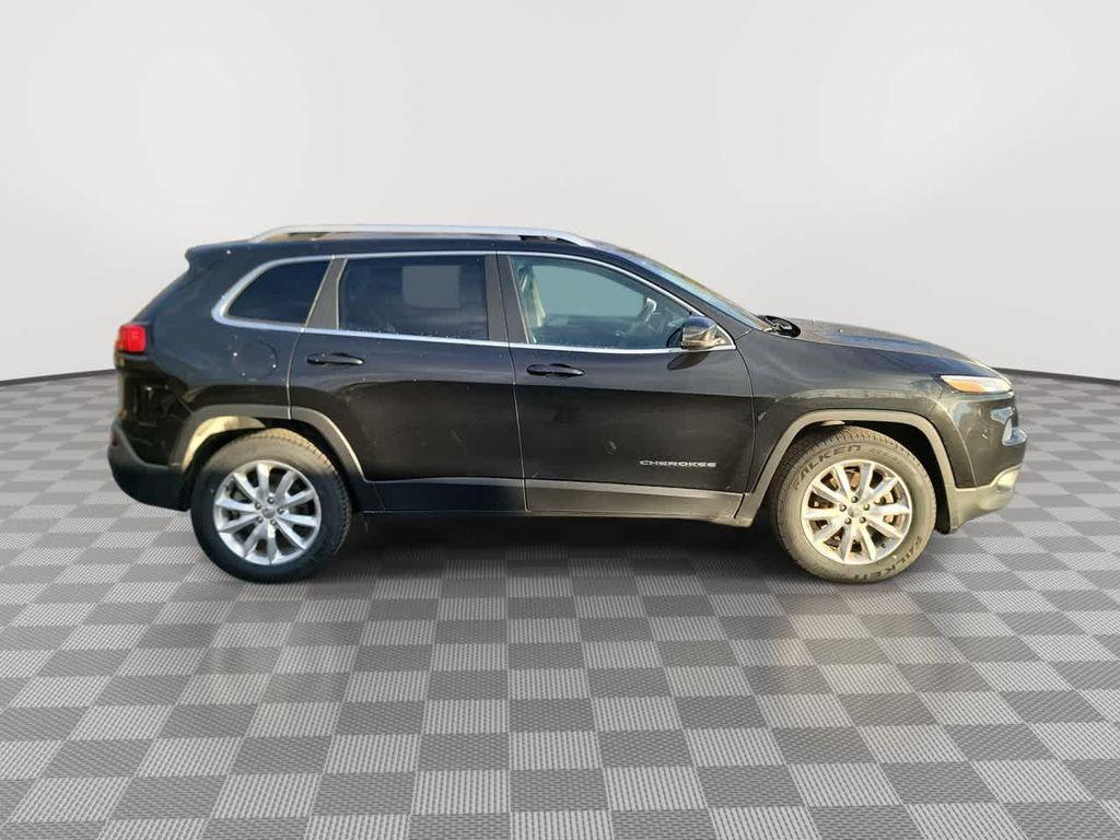 used 2015 Jeep Cherokee car, priced at $10,995