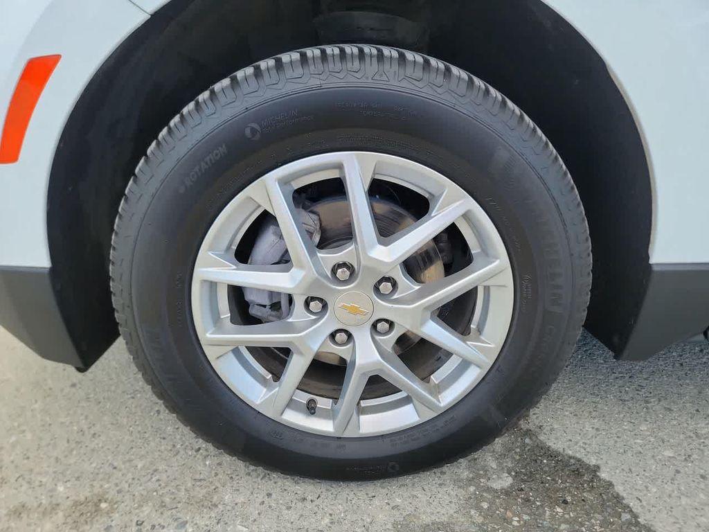 used 2024 Chevrolet Equinox car, priced at $26,962
