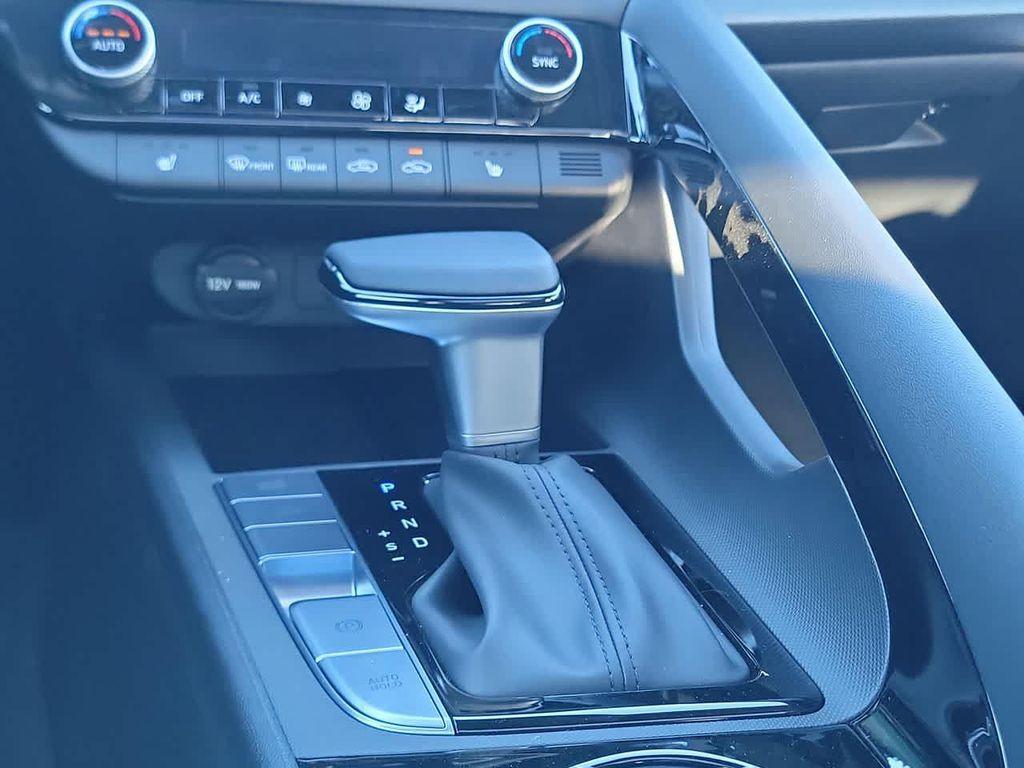 new 2025 Hyundai Elantra car, priced at $26,610