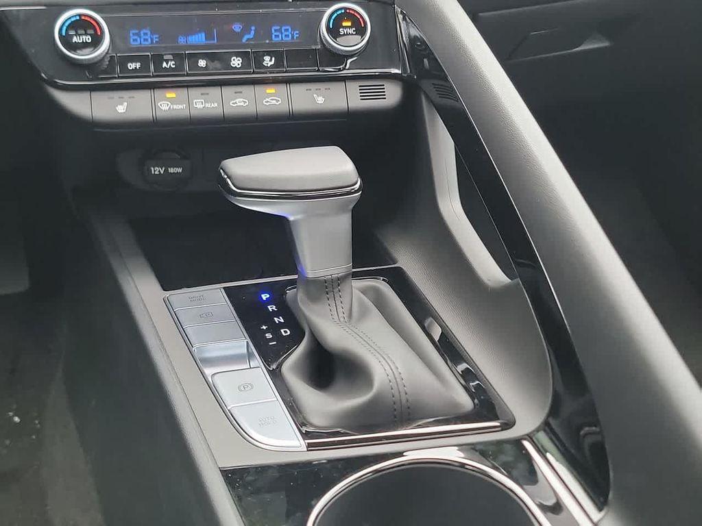 new 2025 Hyundai Elantra car, priced at $26,610