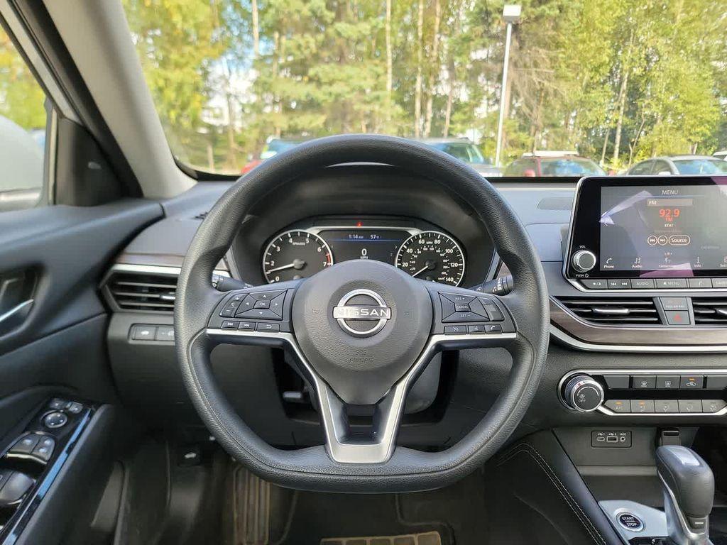 used 2023 Nissan Altima car, priced at $21,912
