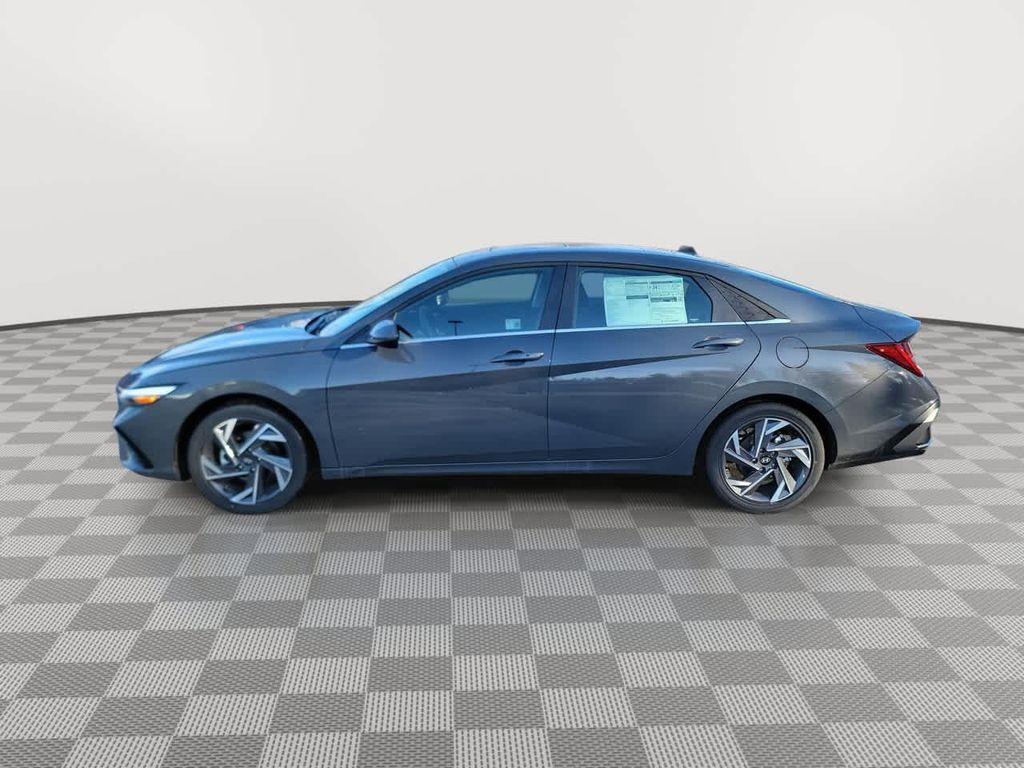 new 2025 Hyundai Elantra car, priced at $24,995