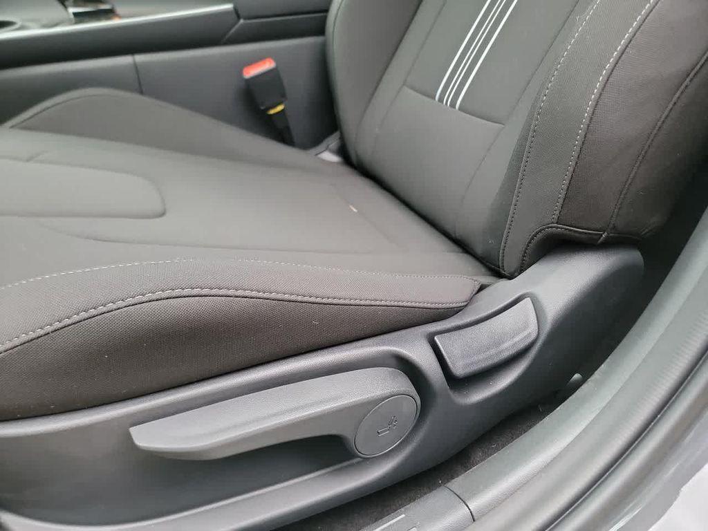 new 2025 Hyundai Elantra car, priced at $25,995