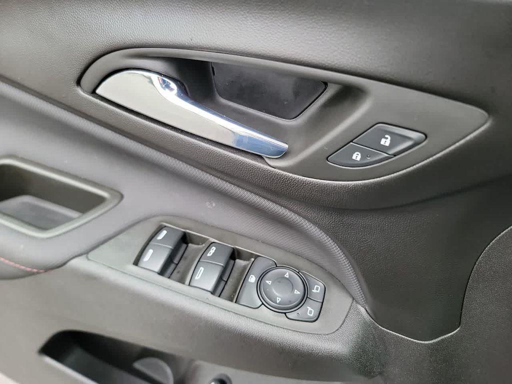 used 2024 Chevrolet Equinox car, priced at $29,992