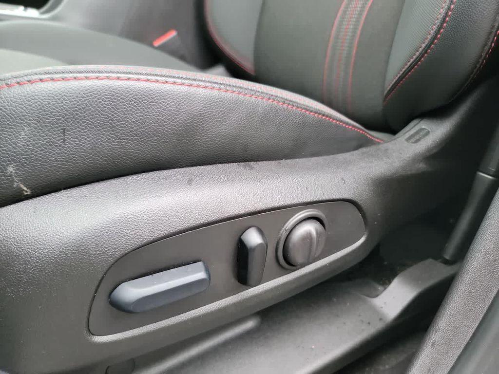 used 2024 Chevrolet Equinox car, priced at $29,992